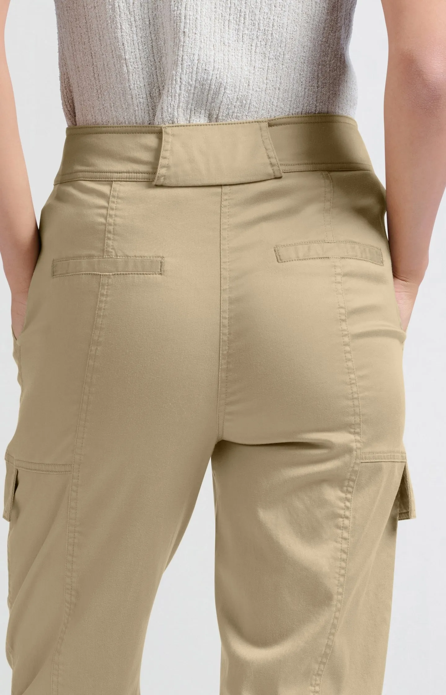 High waist cargo trousers with slim legs and pockets